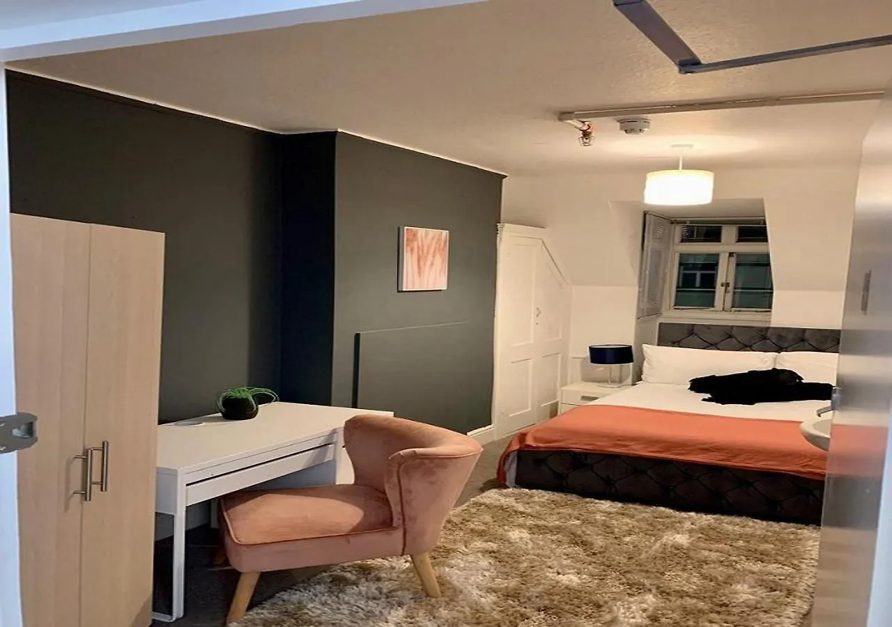 Mollyinn Central Hove 0*,  Velká Británie