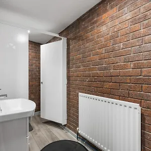 Queens Place - Aparthotel